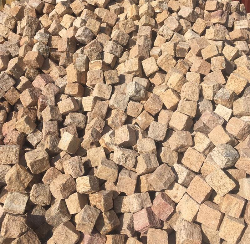 CUBETTI E BINDERI IN GRANITO
