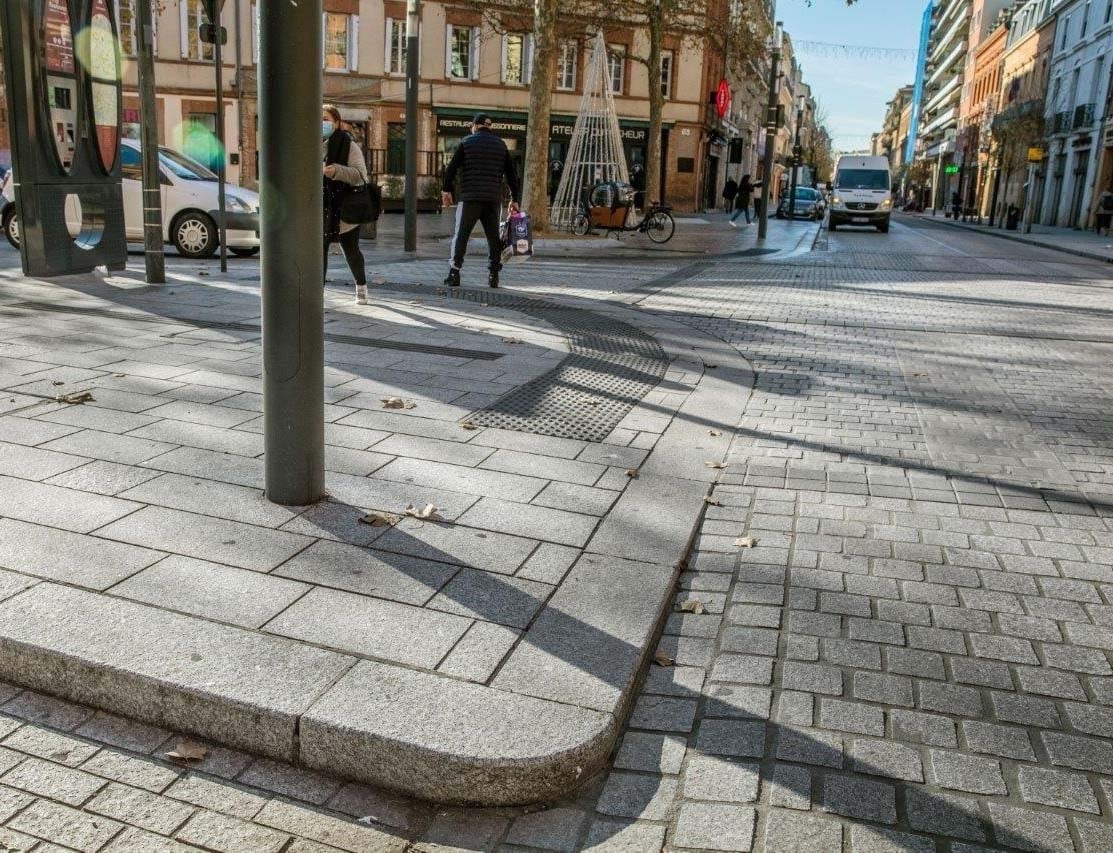 pavimentazione esterna lastre e cubetti in granito