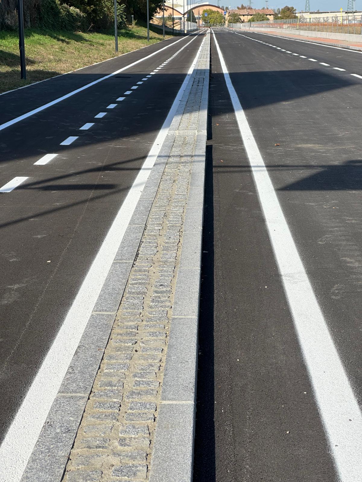 Sostenibilità nelle opere stradali: perchè scegliere i cordoli in granito